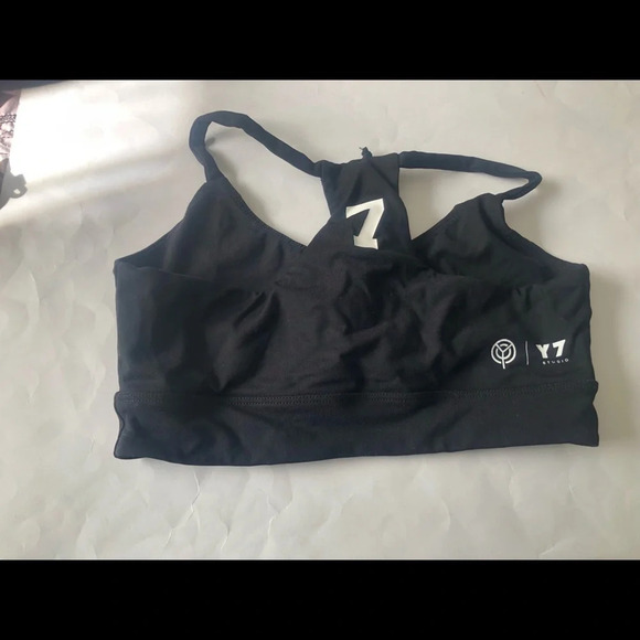 Year of ours Y7 studio sports bra - Picture 2 of 3
